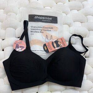 Shapermint Essentials Black Smoothing Comfort Wireless Bra